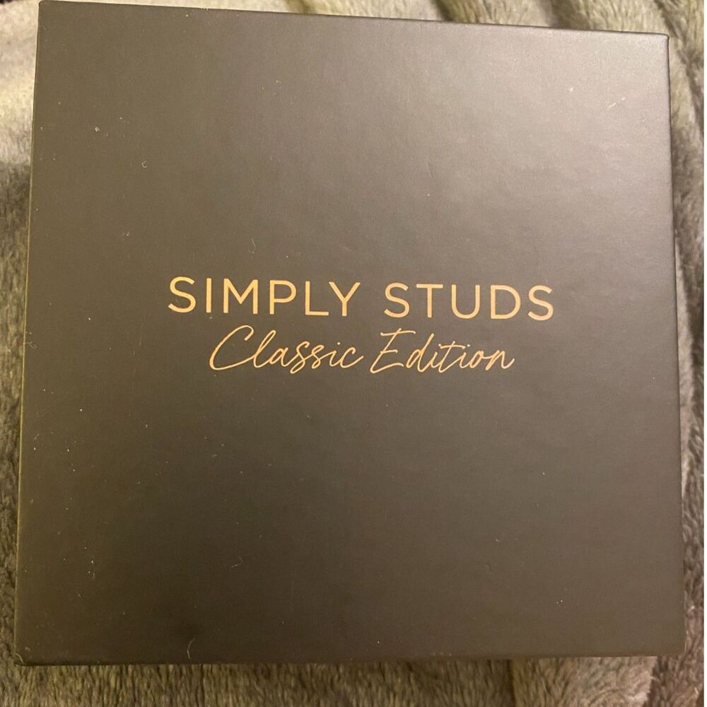 Bomb Party Simply Studs – Classic Edition | Sunset Boulevard | NWT